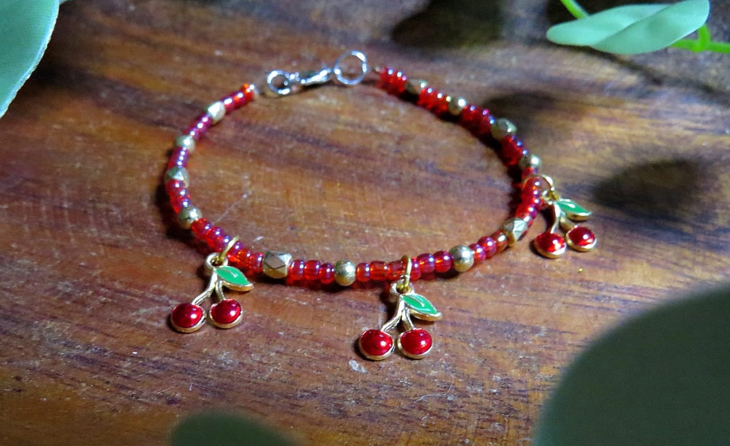 Bracelet cherries